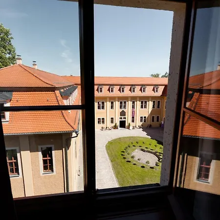 Schloss 3* Ettersburg